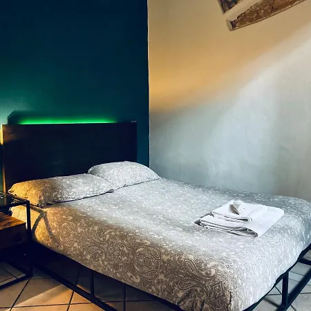 Piazza Verdi Apartment *